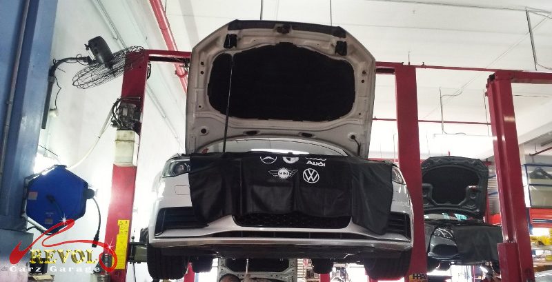 Diagnostics on the Audi A3 showing the crankcase ventilation fault codes.