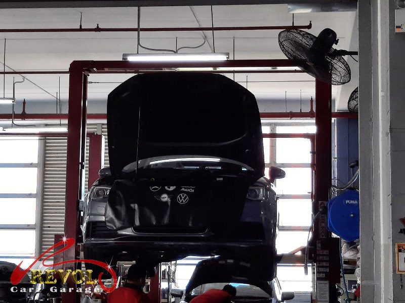 The engine oil and filter changed on the Audi A3.