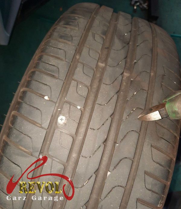The old front pads removed, the discs measured and still serviceable.