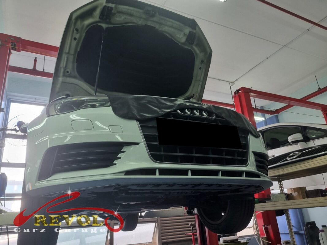 The engine oil and filter changed on the Audi A3.