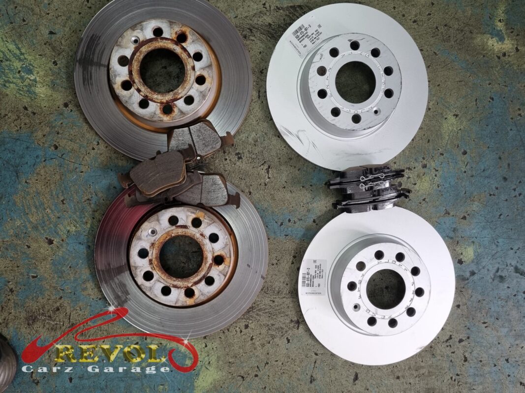 The new Audi-spec rotors and pads ready to fit.