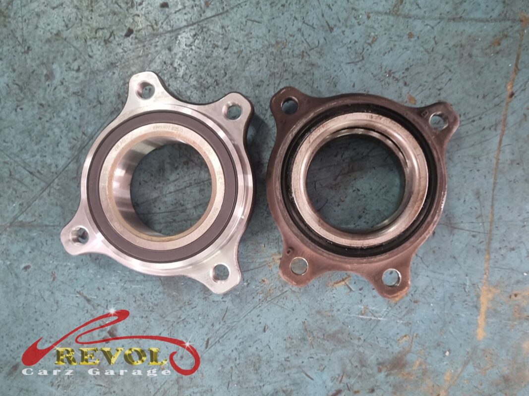 The old hub bearing assembly removed from the hub.