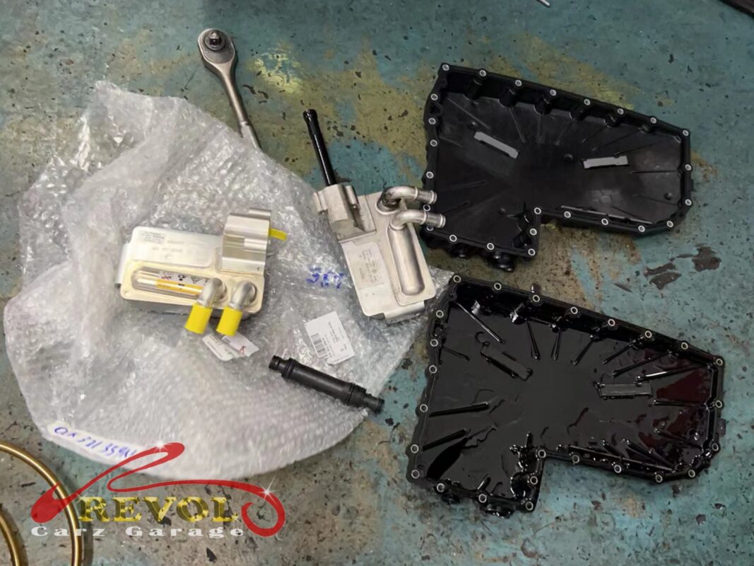 The new Audi-spec pan gasket and filter ready to fit.