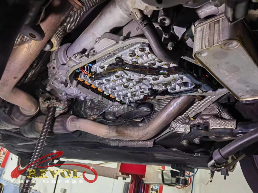 The new Audi-spec transmission filter and pan gasket ready to fit.