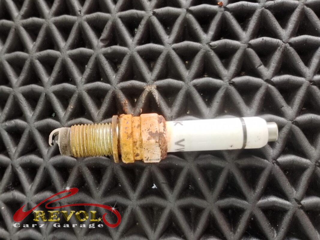 Four old coils on the bench, three flagged high-resistance.