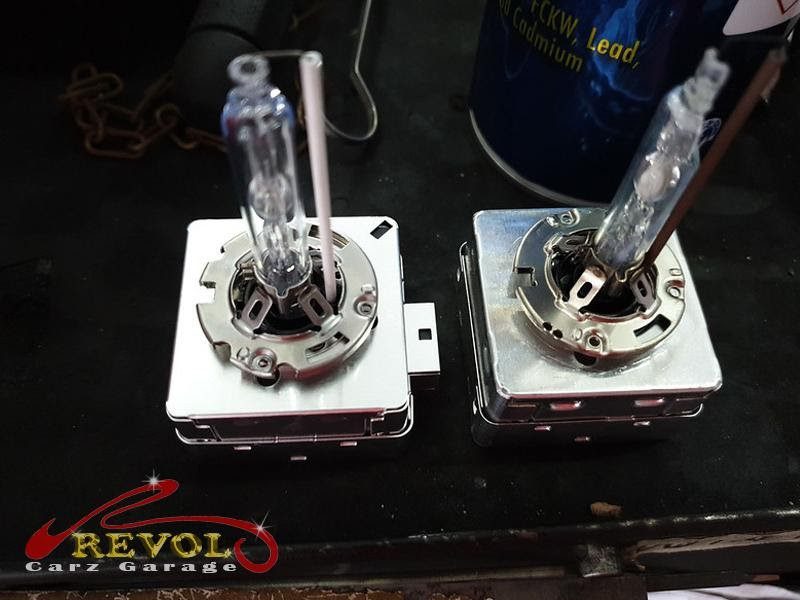 The new oil filter and air filter ready to fit.