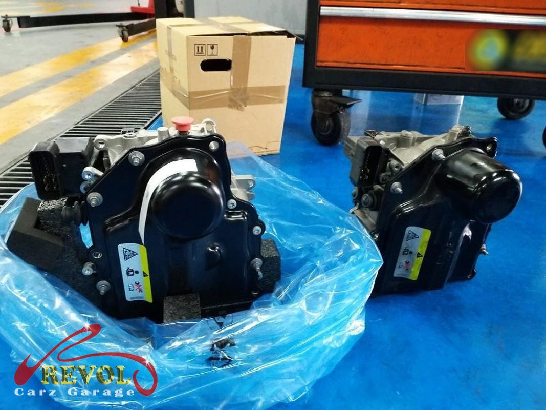The new genuine VW-spec mechatronic unit ready to fit.