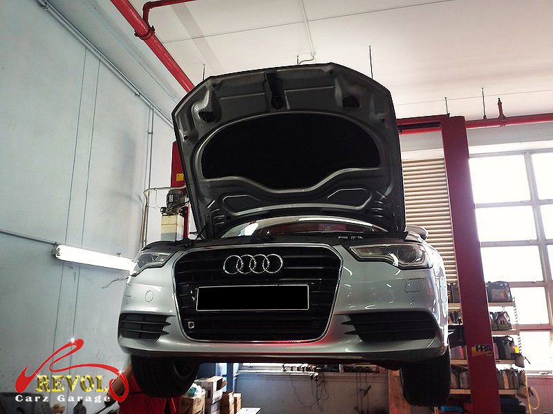 The engine oil and filter changed on the Audi A6.
