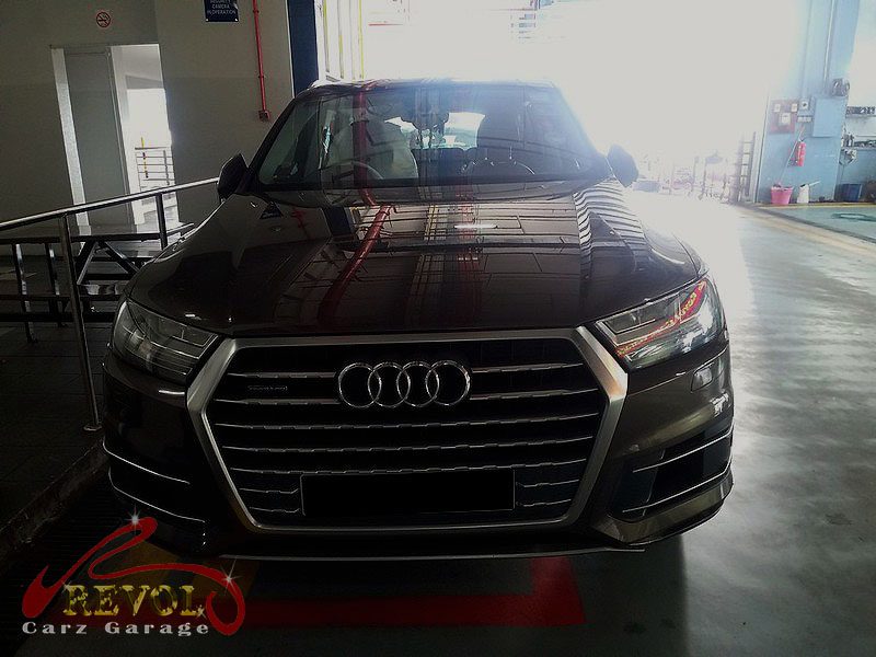 Audi Q7 parked at the workshop, in for a coolant leak diagnosis.