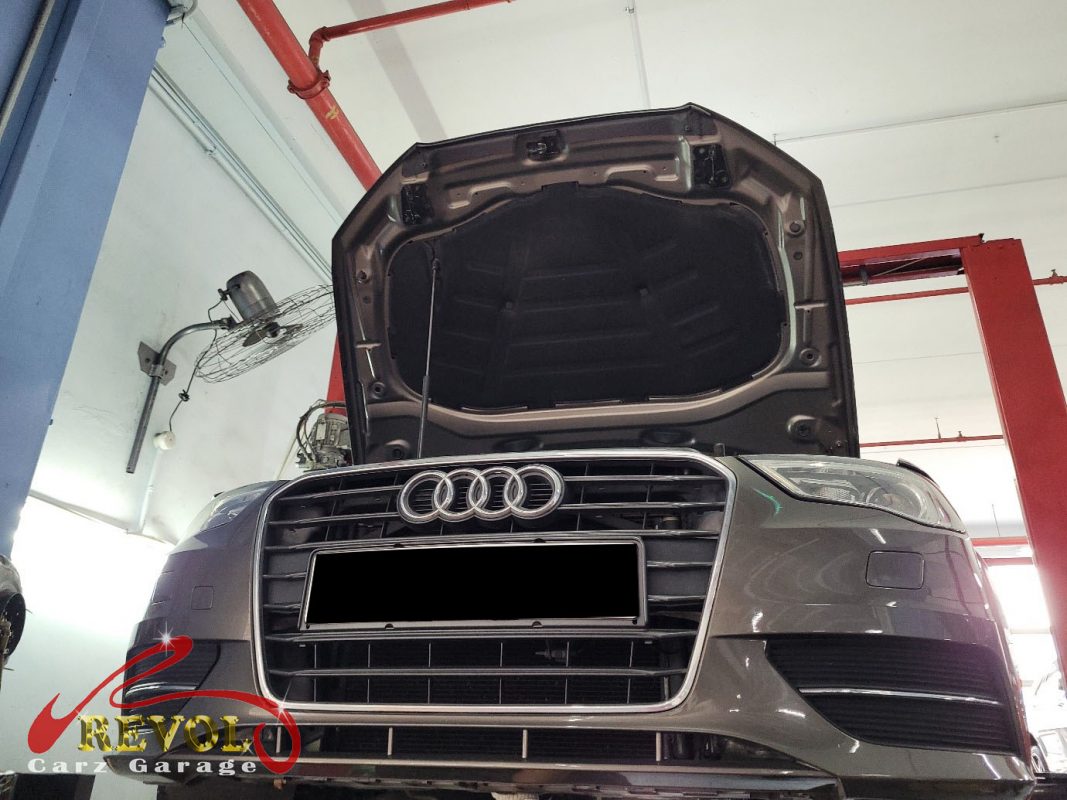 The wheel spun and checked by hand on the Audi A3, the noisy front corner found.
