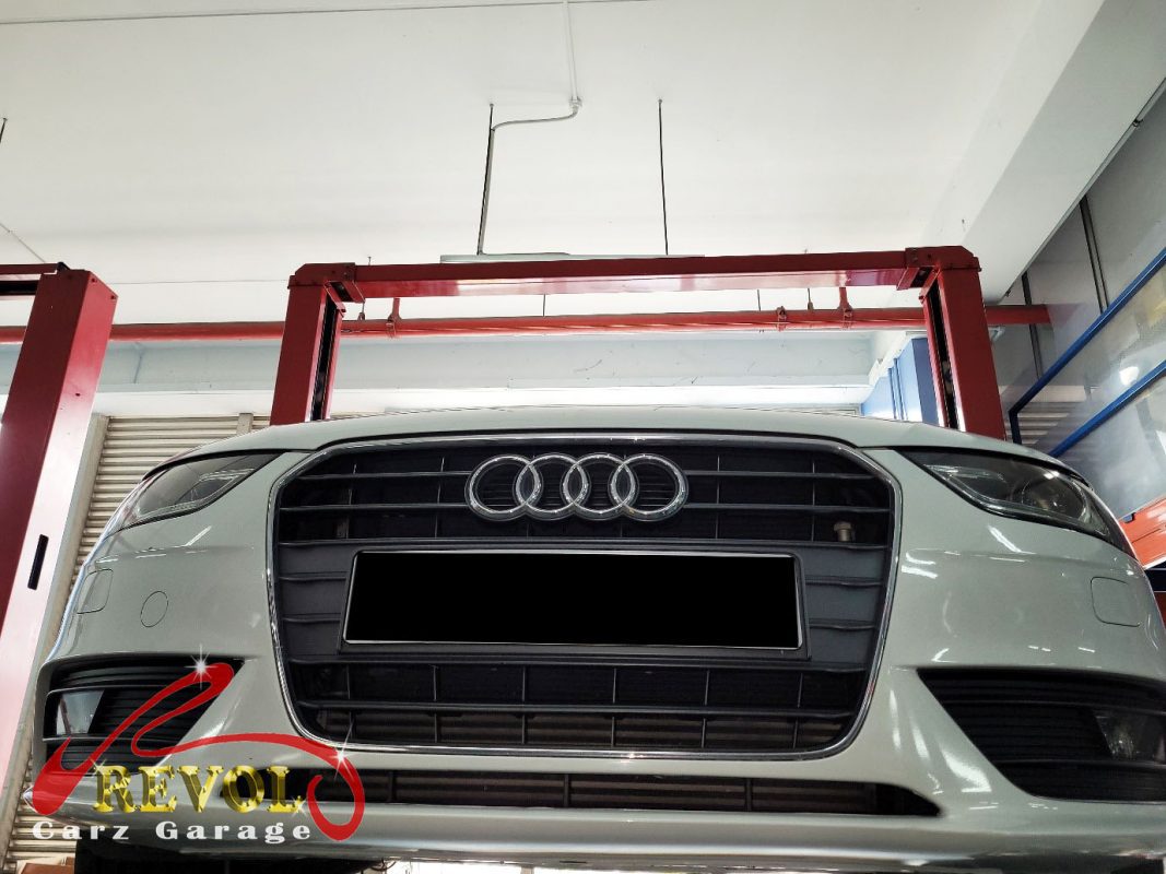 The engine oil and filter changed on the Audi A4.