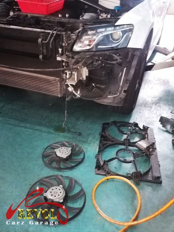 The new genuine Audi-spec cooling fan assembly ready to fit.