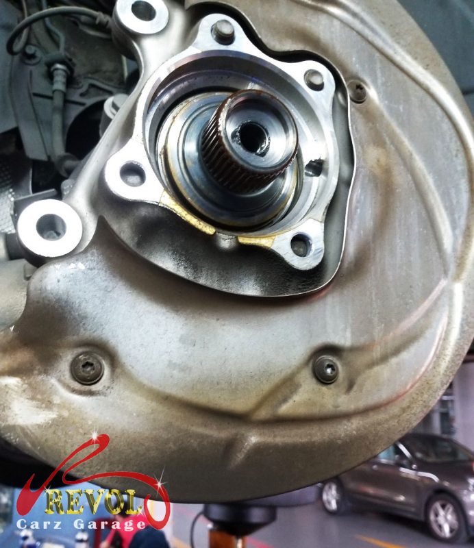 The new genuine Audi-spec wheel bearing ready to fit.