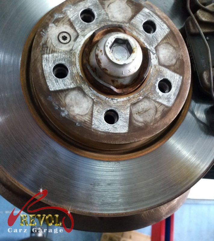 The new genuine Audi-spec wheel bearing ready to fit.