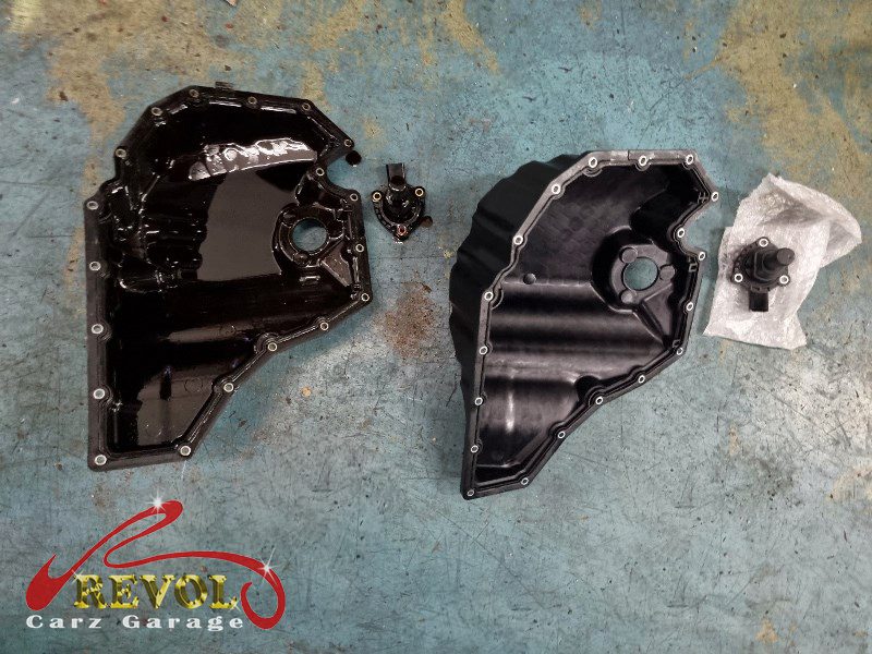 The new genuine Audi-spec oil level and pressure sensor with fresh seal ready to fit.