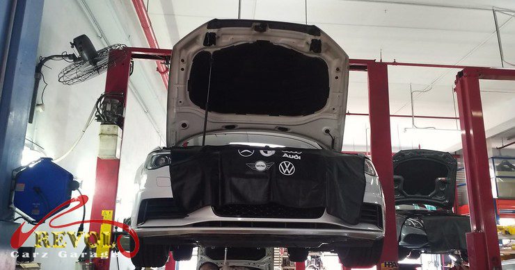 Diagnostics on the Audi A3 showing the crankcase ventilation fault codes.