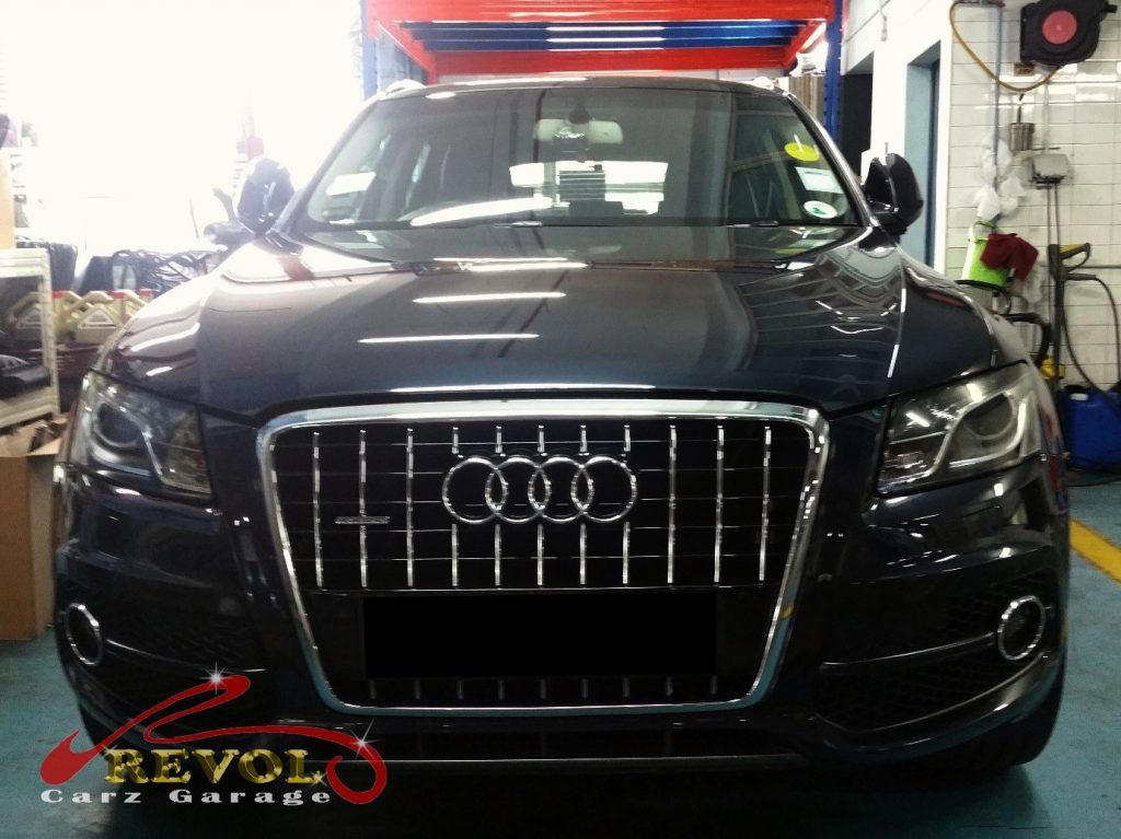 Audi Q5 at the workshop, in for an oil pressure warning and a brake check.