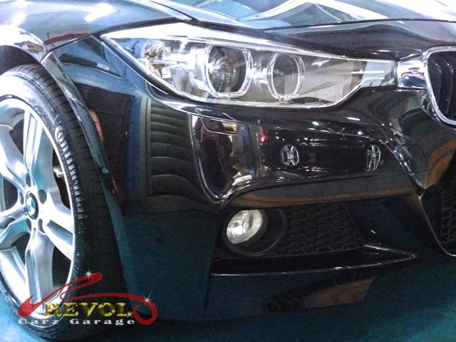 The damaged parts replaced with genuine BMW parts.