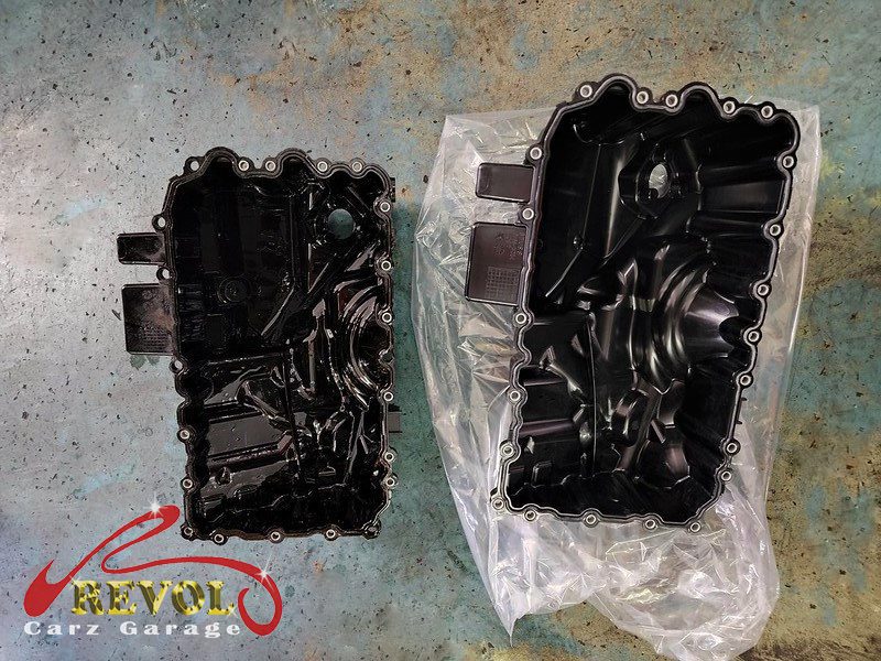 The sump pan removed and the mating faces cleaned back to bare metal.