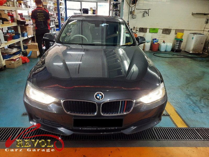 BMW 316i parked at the workshop, in for a parking sensor diagnosis.