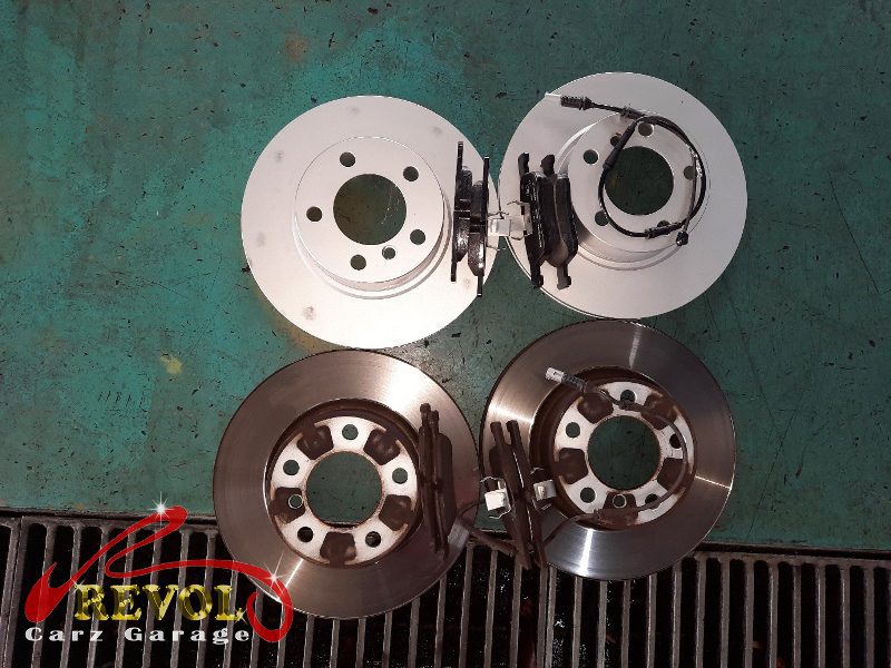 The new BMW-spec front discs and pads ready to fit.