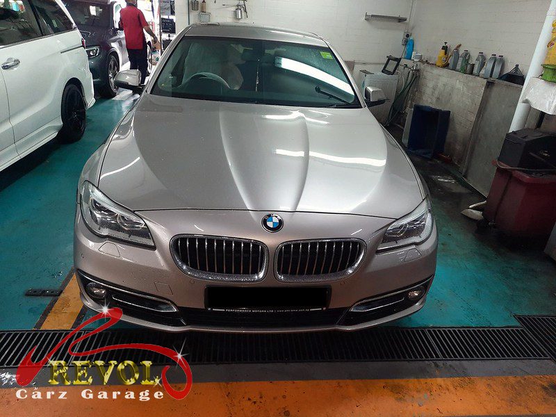 BMW 520i parked at the workshop, in for a coolant leak diagnosis.