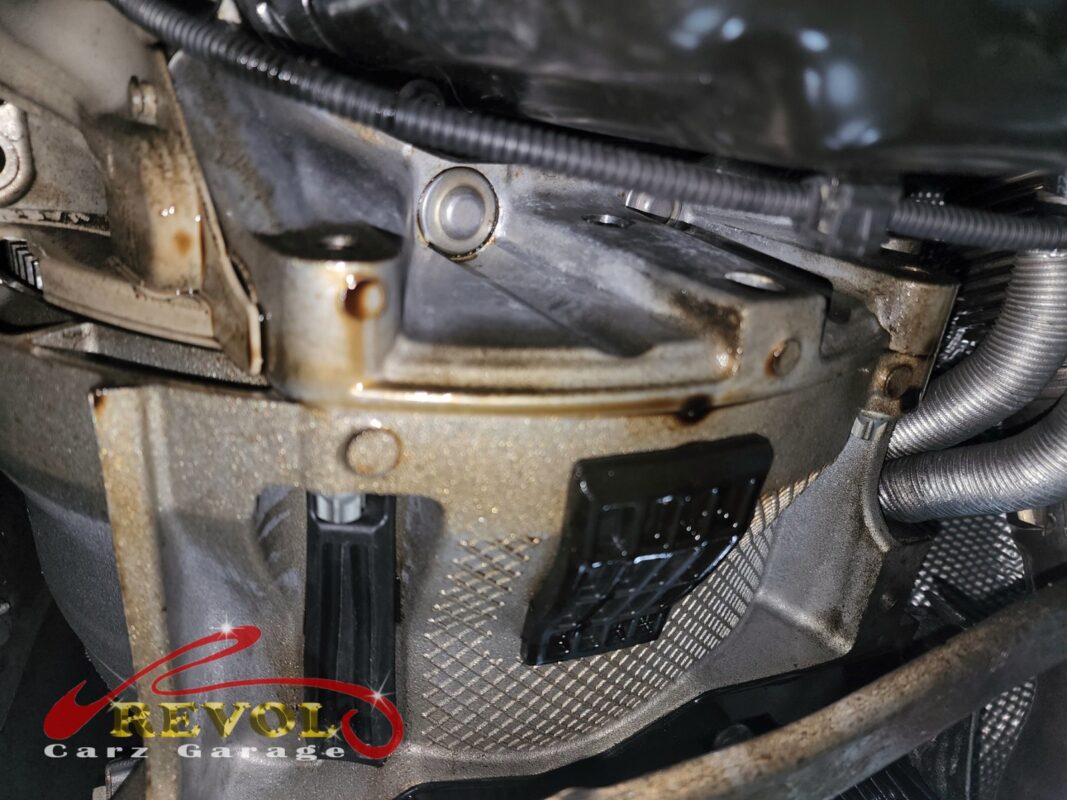 The gearbox dropped to reach the flywheel.