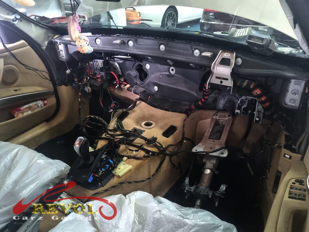 The HVAC box opened up to reach the failed cooling coil on the BMW 318i.