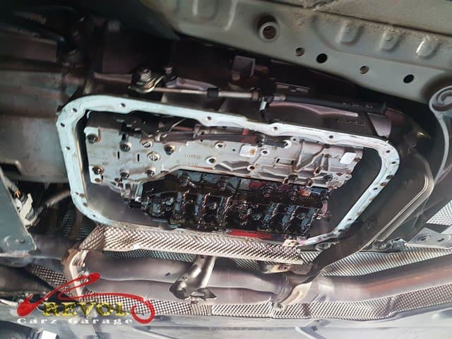 The transmission fault code displayed on the BMW 320i.