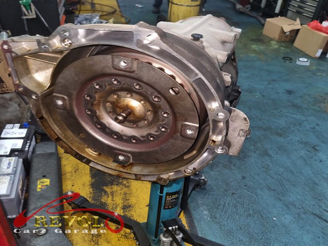The driveplate removed, exposing the old rear main seal.