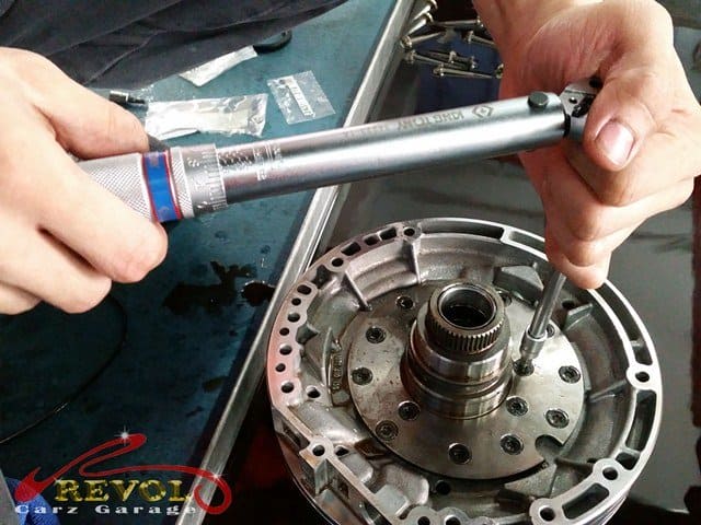 The transmission leak sorted and the gear oil topped up.