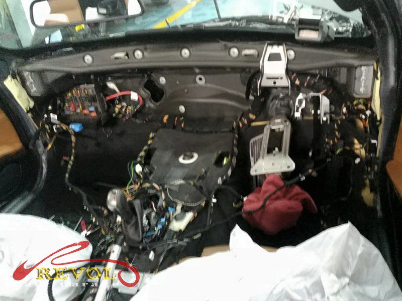 The new genuine BMW-spec receiver-drier ready to fit.