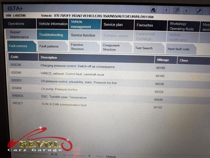The engine fault displayed on the BMW X5 screen.