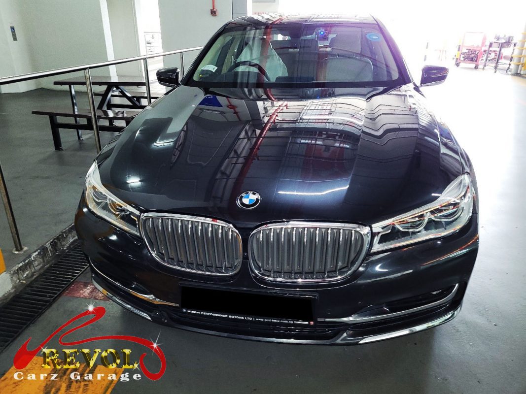 The new genuine BMW-spec air spring ready to fit.