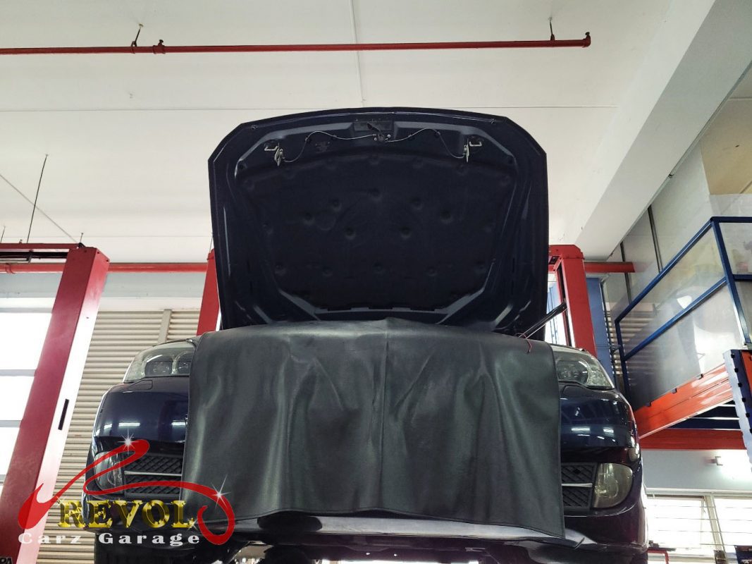 The front suspension checked on the BMW 523i, the clunk traced to the drop links.