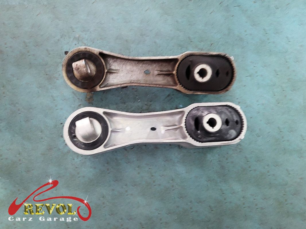 The new genuine BMW-spec engine and gearbox mounts ready to fit.