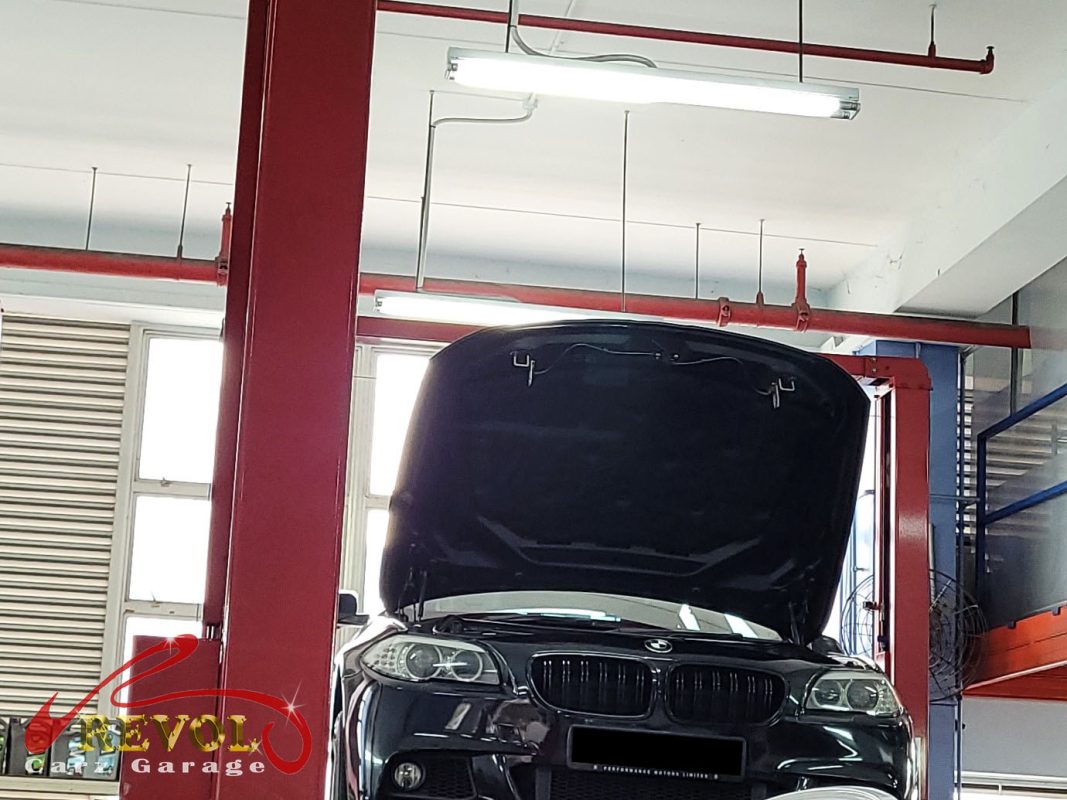 The steering checked on the BMW 520i, the play traced into the rack.