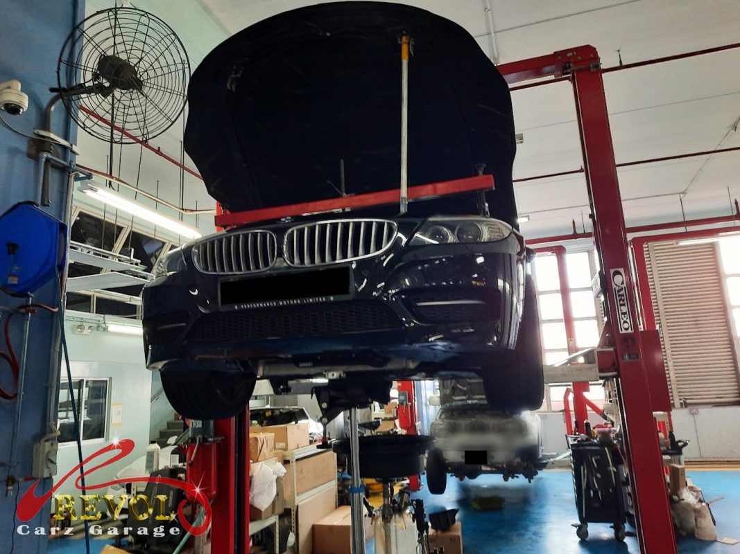 The oil leak traced to the sump gasket on the BMW Z4.