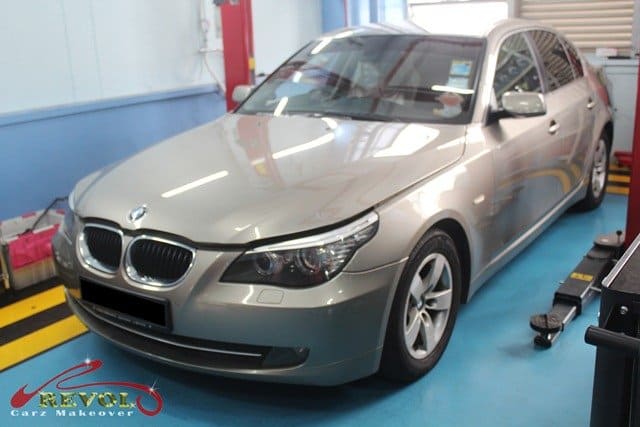 The BMW E60 5 Series arrives at the workshop with its oil consumption issue.