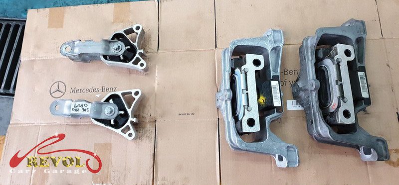 The gearbox mount removed showing the play under load.