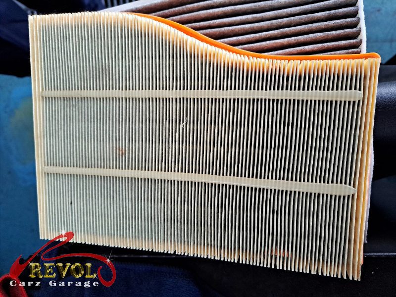 The engine oil and filter changed on the Mercedes-Benz A200.