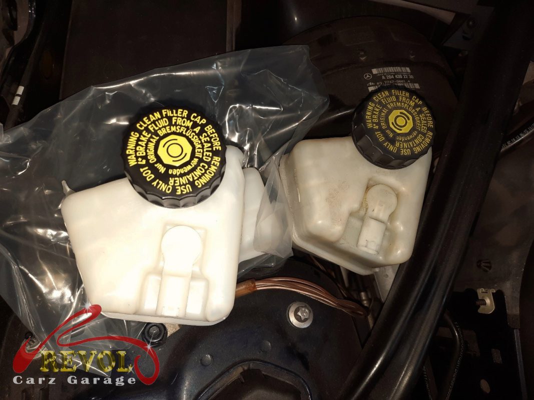 The new battery installed and registered to the car's energy management.