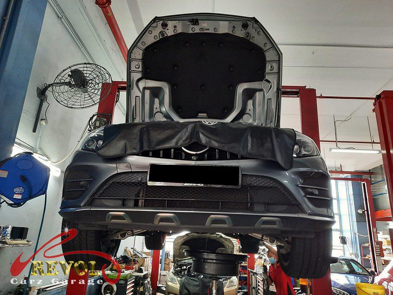 The engine oil and filter changed on the Mercedes-AMG GLC 43.