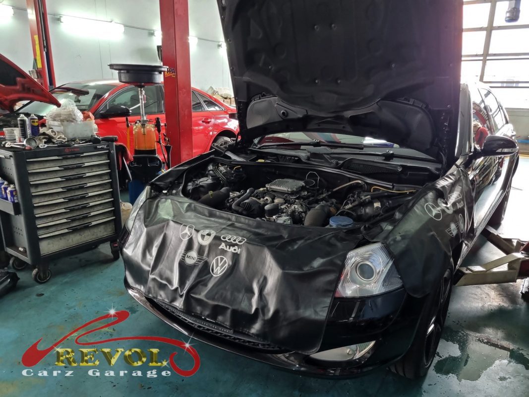 Diagnostics on the Mercedes-Benz S350 showing the intake manifold fault codes.