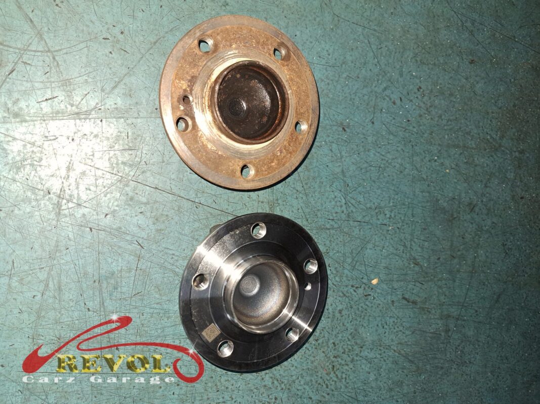 The old hub bearing assembly removed from the hub.