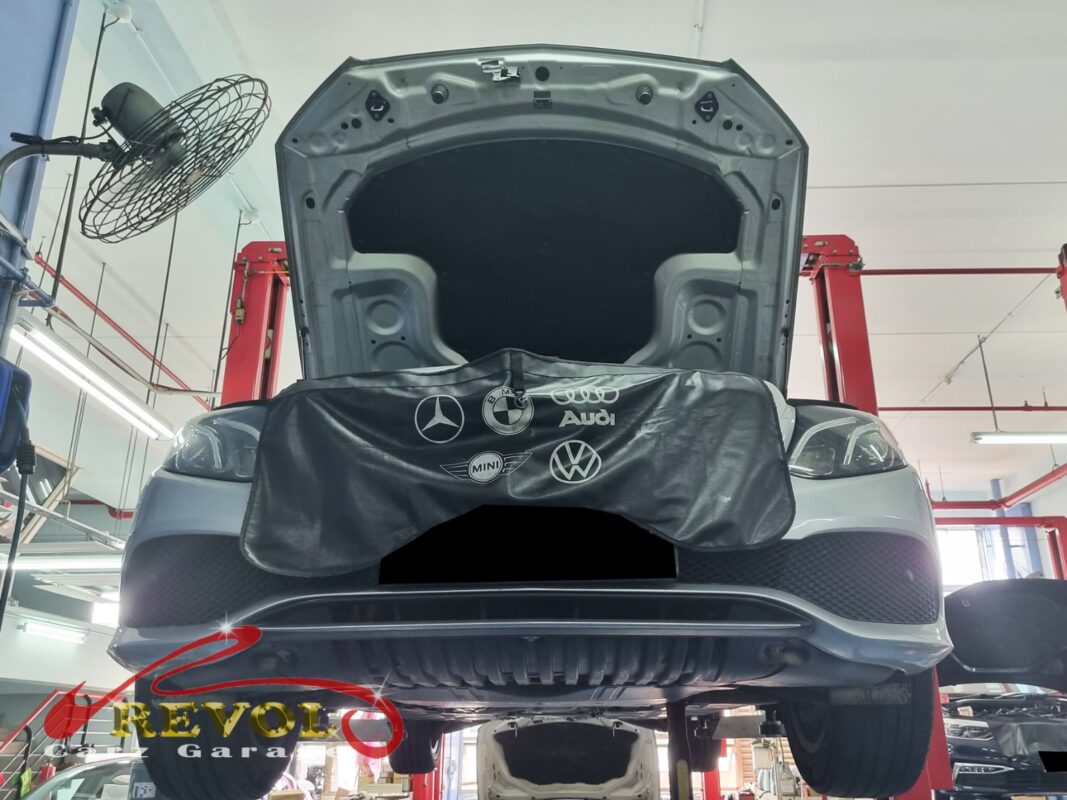 The engine oil and filter changed on the Mercedes-Benz E200.