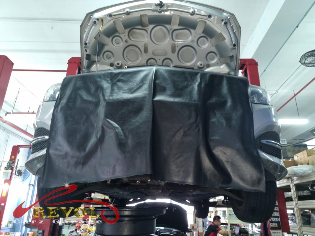 The B180 up on the two-post lift, in for the engine mounts.