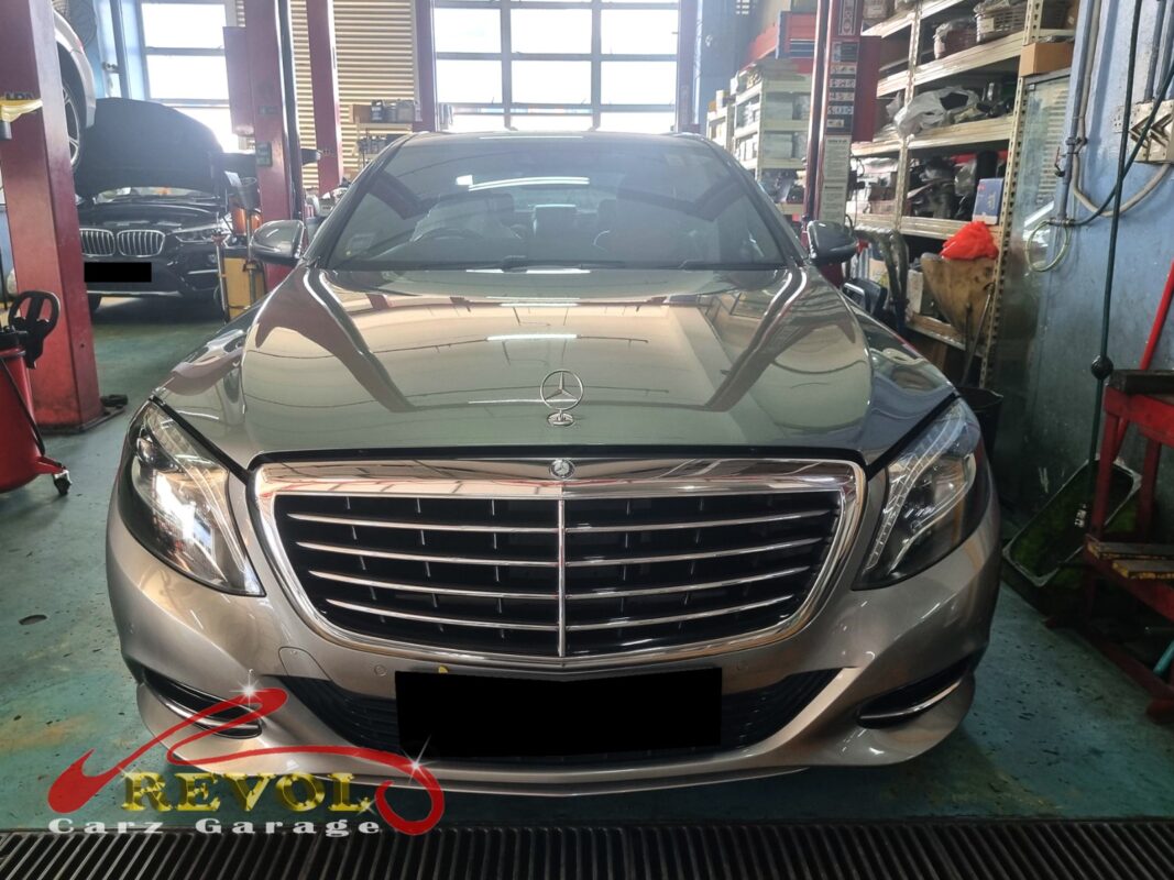 Mercedes-Benz S400L on the workshop lift for radiator replacement.