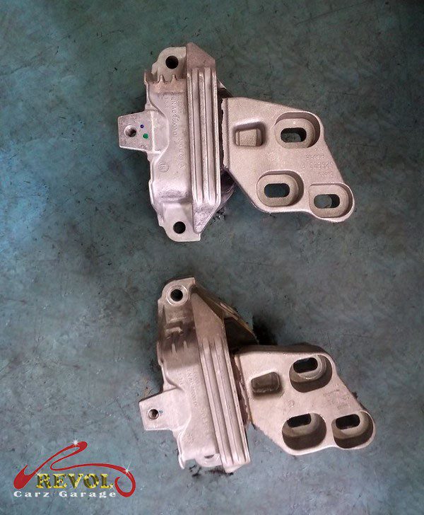 The new mounts installed and the drivetrain aligned in the bay.