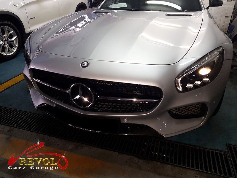 The new genuine Mercedes-spec pressure cap installed, the system pressure-tested clean.